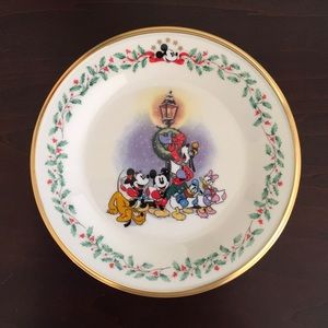 Lenox Holiday Plate featuring Mickey & Co. “A Carolin’ We Go”
